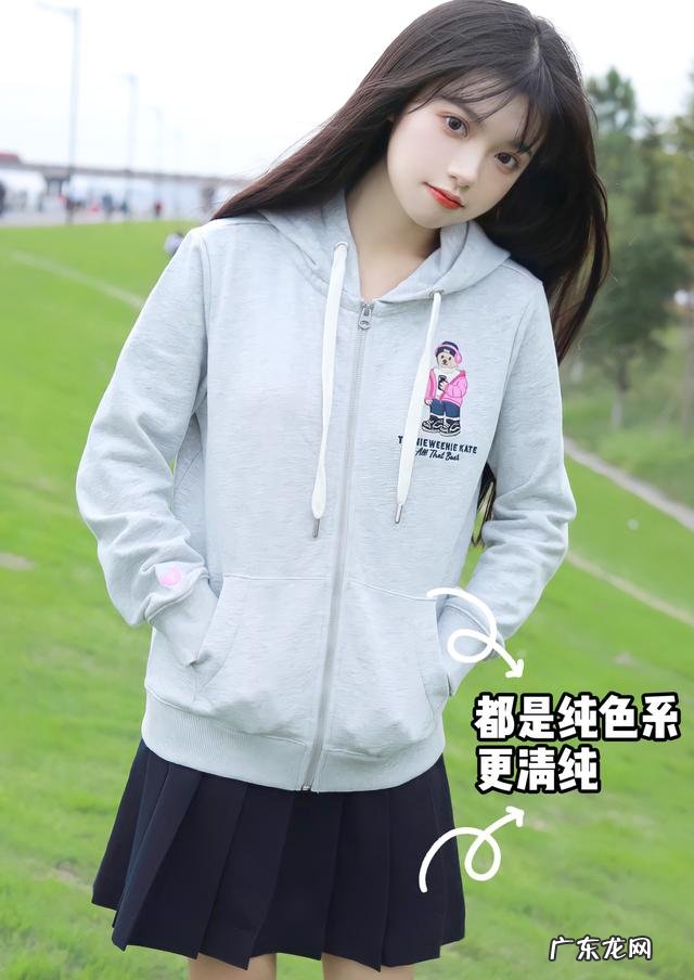 宽松卫衣阔腿裤穿搭 卫衣阔腿裤早春最时髦穿搭