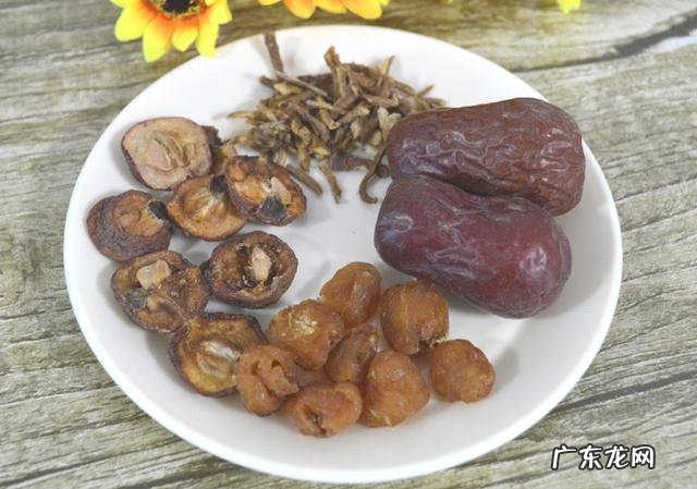 红枣活血补气血,湿气重的人能吃吗,为什么?