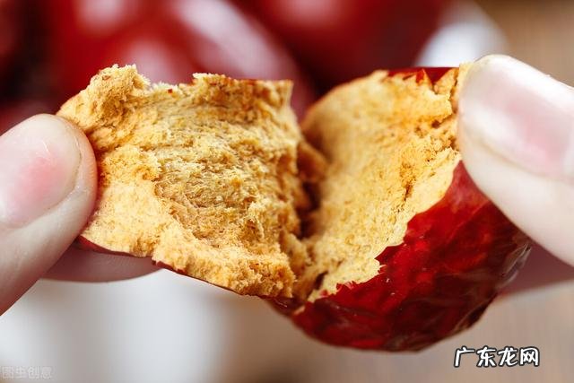 红枣活血补气血,湿气重的人能吃吗,为什么?