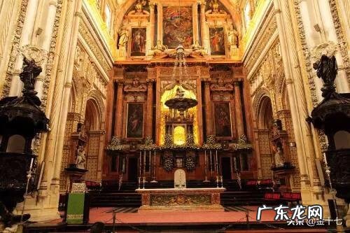 西班牙的人文特色是怎样的