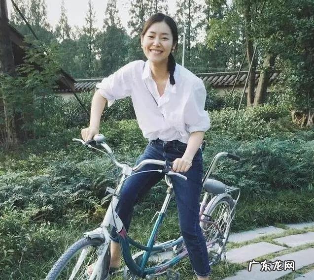 刘雯美丽营业，巴掌大的腰是真实存在的吗？