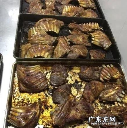 为什么许多农民倾家荡产在城里买了房,过年了却全都回了老家呢