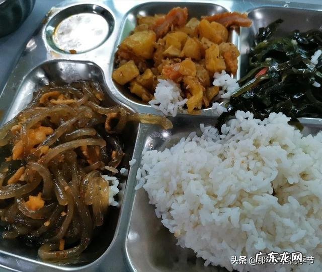 为什么许多农民倾家荡产在城里买了房,过年了却全都回了老家呢