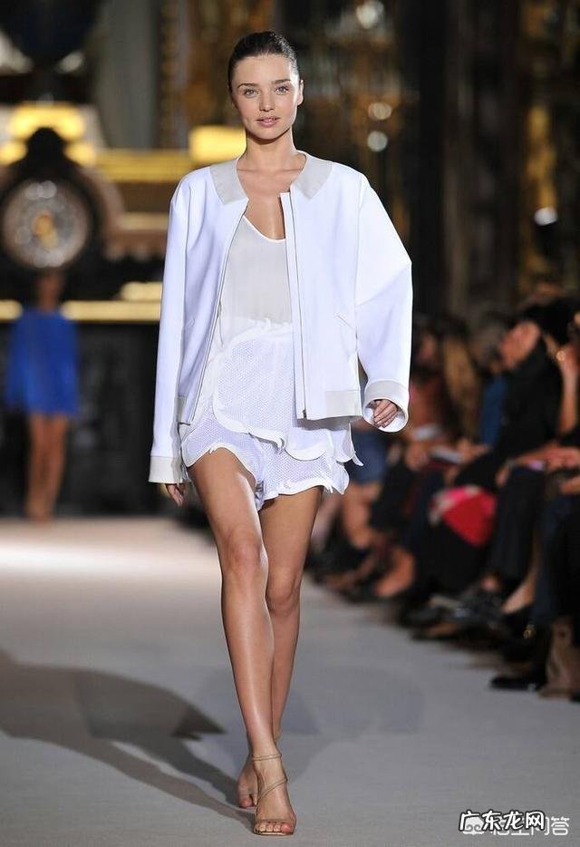 米兰达·可儿在维密秀上都给我们带来过哪些精彩瞬间?