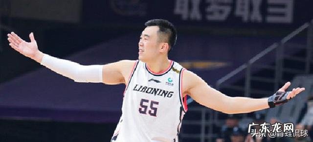 辽宁队的韩德君内线能力很强。为什么不能成为国家队的核心