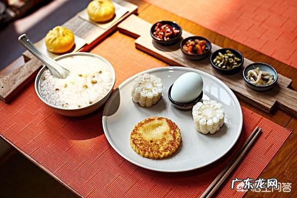 上班族早餐吃什么好又便宜 上班族的早餐怎么吃又营养又省时间呢？