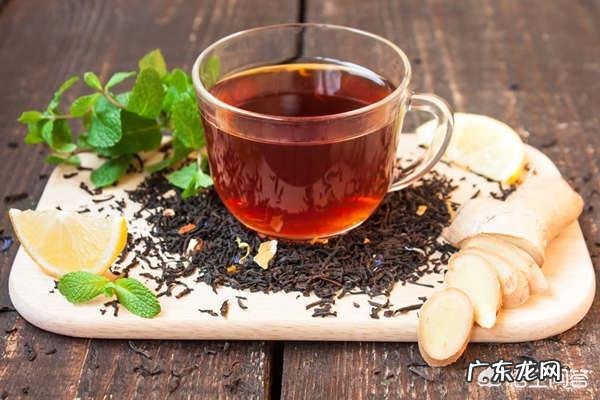 红茶与绿茶哪个更适合老年人喝