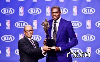 火箭队的哈登，身体素质究竟怎么样？