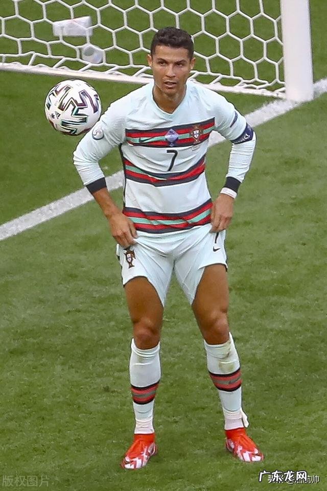 C罗不喝可乐,难道我看到的可乐广告上的C罗是假的C罗?