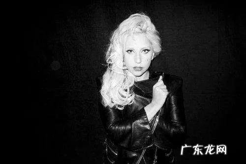 雷母变女神,Lady Gaga如何用瑜伽逆袭?