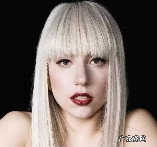 雷母变女神,Lady Gaga如何用瑜伽逆袭?