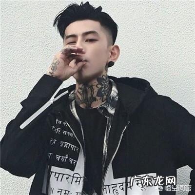 如何评价每天发说说的男生?