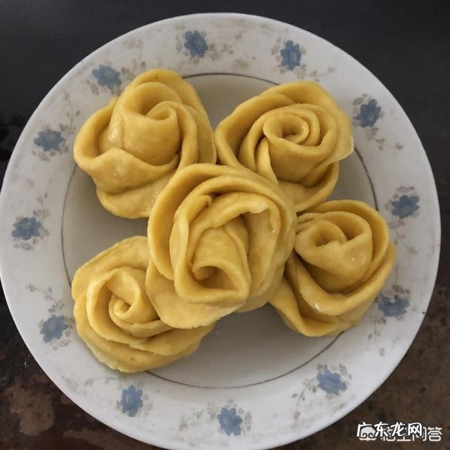 对乘风破浪的姐姐综艺节目的看法 如何评价综艺节目《乘风破浪的姐姐》?它为什么会这么火?