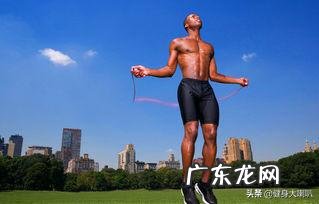 赵磊是怎么做到脱衣全是肌肉,穿衣像骨头这种形态的呢?