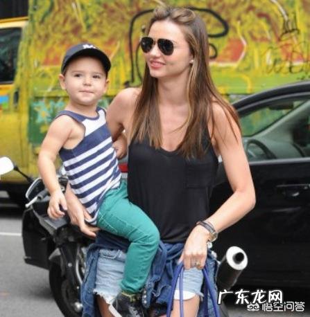 15年维秘这个模特是谁?