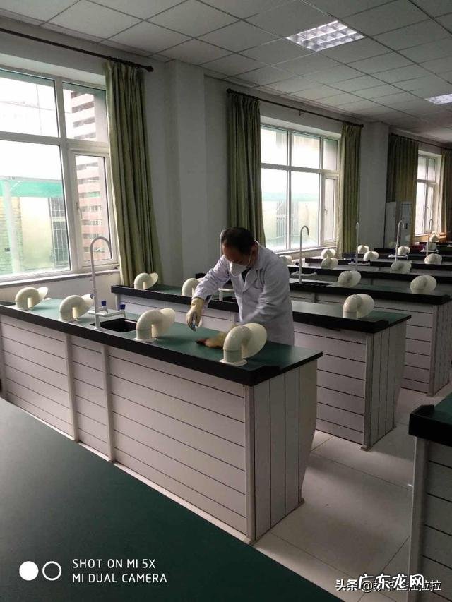 怎么和女生聊天,才能拉近关系?