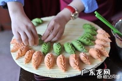 晚餐吃12个肉饺子1个烧饼会不会胖?