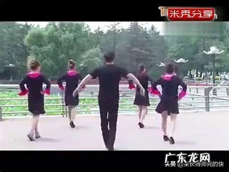 最新60岁老人广场舞 这一届老人为什么那么爱广场舞?