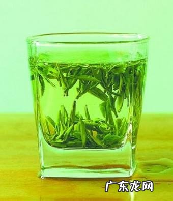 红茶绿茶适合哪个时间喝 红茶和绿茶分别适合什么时候喝?为什么?