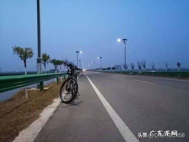 每天上下班骑行,单程二十公里以上是什么样的体验?