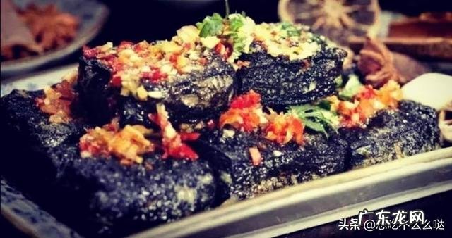 假如晚饭只有折耳根、臭豆腐两种,二选一你会选择哪一样吃