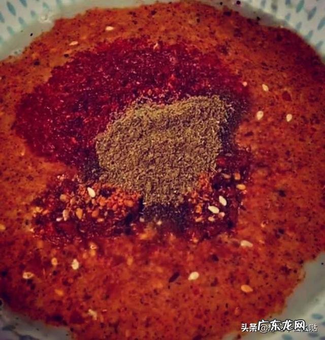 假如晚饭只有折耳根、臭豆腐两种,二选一你会选择哪一样吃