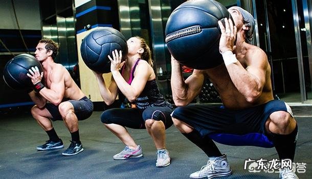 每周四次跑步五公里,不吃晚饭会瘦吗?有哪些科学减肥的方法吗? 每天5公里跑步少吃可以减肥吗