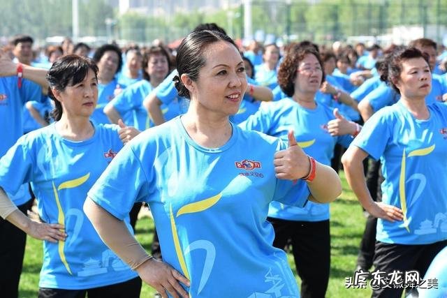 你支持广场舞大妈跳舞吗?