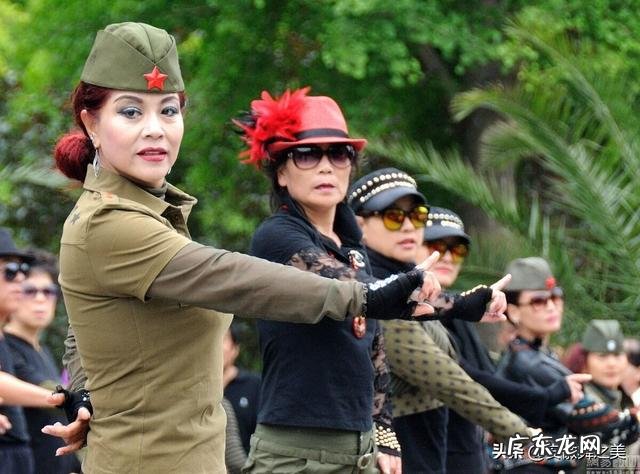 你支持广场舞大妈跳舞吗?