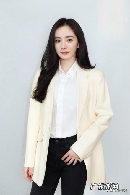 杨幂最近干啥去了,也不见?