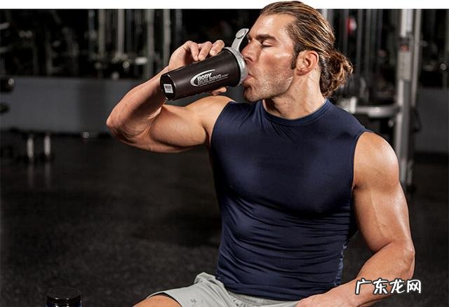 糖原氧化分解为什么比脂肪低 糖原和碳水化合物耗尽为什么不能分解脂肪呢？