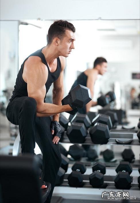 15岁体重108斤，练25斤哑铃算负重大吗需要注意什么