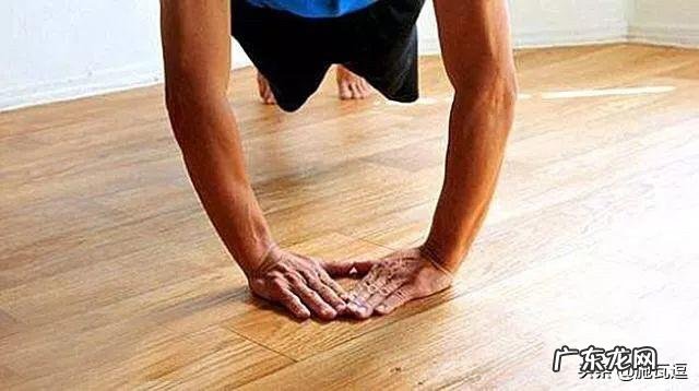 每天做50个俯卧撑，坚持一个月，有多少人能坚持到