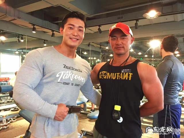 每天做50个俯卧撑，坚持一个月，有多少人能坚持到