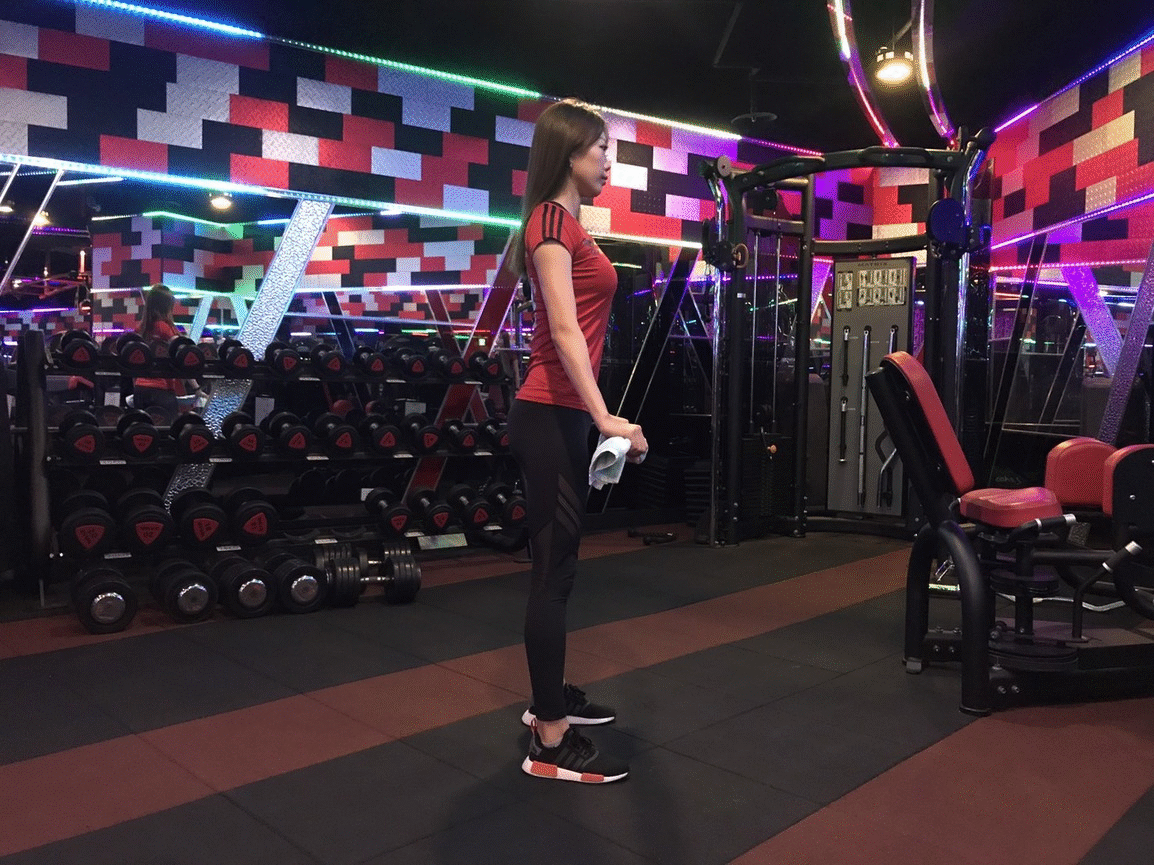 下腹赘肉脂肪怎么练下去?