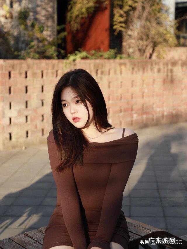 微胖的女生怎么穿搭才可以遮肉