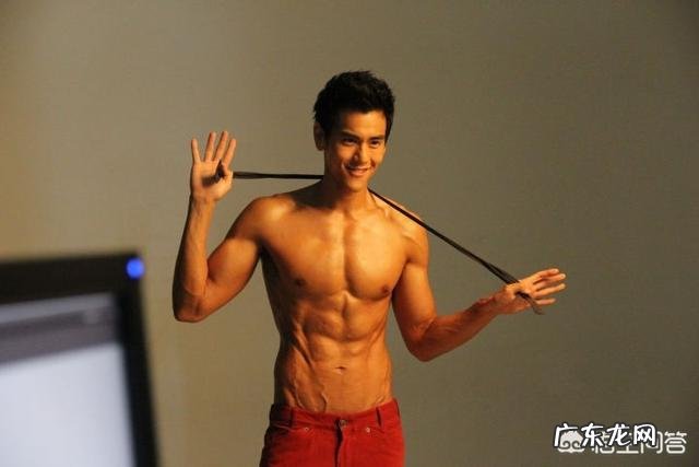 坚持每天做100个两头起,30天能让小肚子变成腹肌吗?