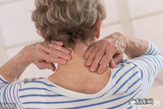 长时间坐电脑前,如何保护自己的颈椎