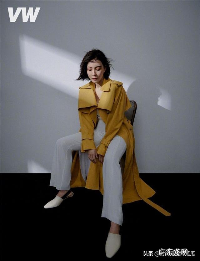 和平饭店陈数穿睡衣 陈数穿西服抹胸黑纱裙