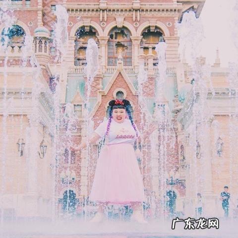 日本大尺寸模特渡边直美爆火,胖女生如何学习她的时尚风格?