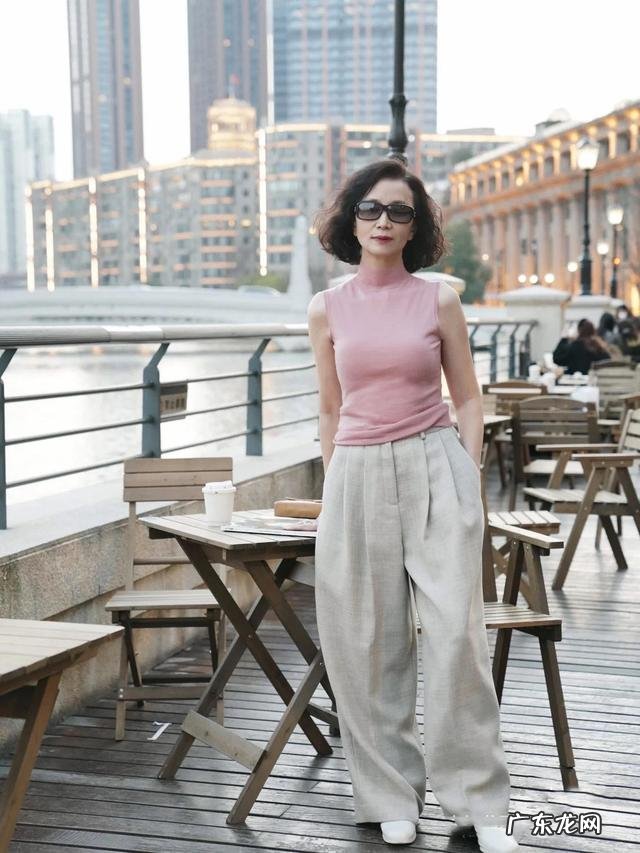 夏季穿搭女上衣和短裤连在一起 长款不规则上衣搭配短裤夏季