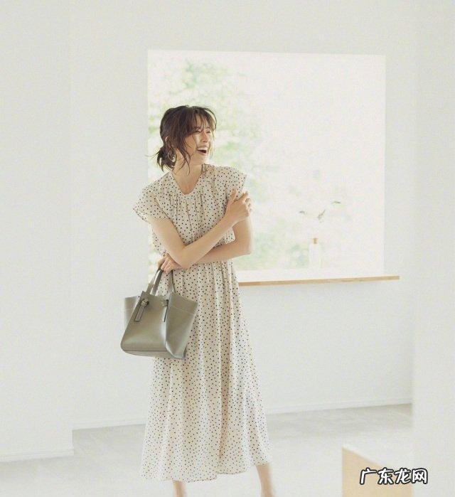 中老年女士时髦穿搭图 百搭又时髦的穿搭方法