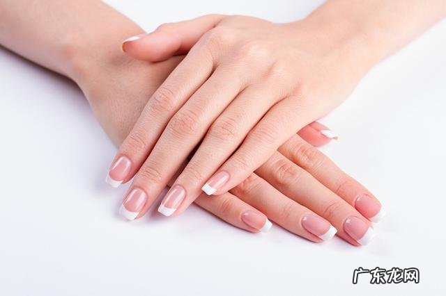 指甲上的月牙少表示身体亚健康科不科学?