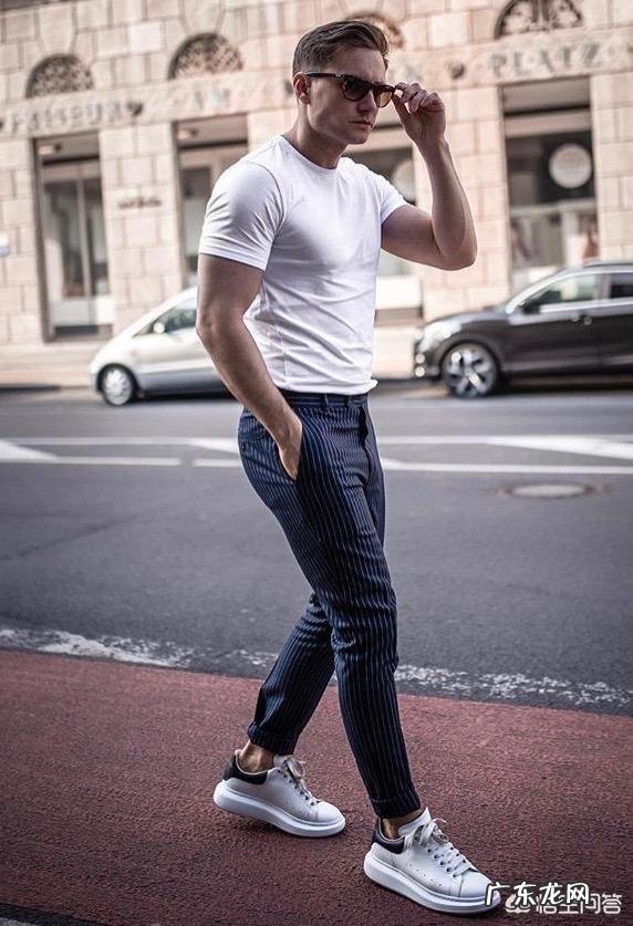 男生穿白鞋配什么袜子好?