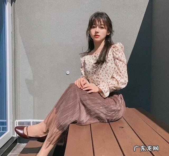 女士夏天穿裙子的搭配 夏天穿的裙子怎么搭配