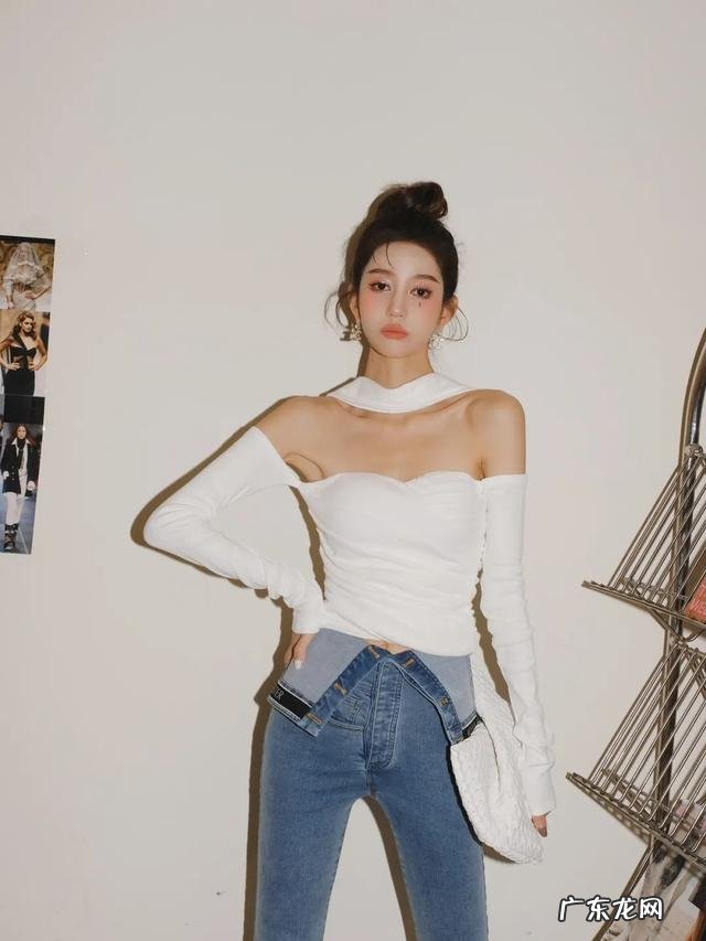 女生夏天宽松t恤怎么搭配 夏天t恤怎么搭配好看女