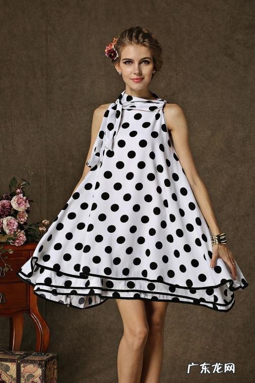 女性夏天连衣裙穿搭图 夏季连衣裙穿搭技巧
