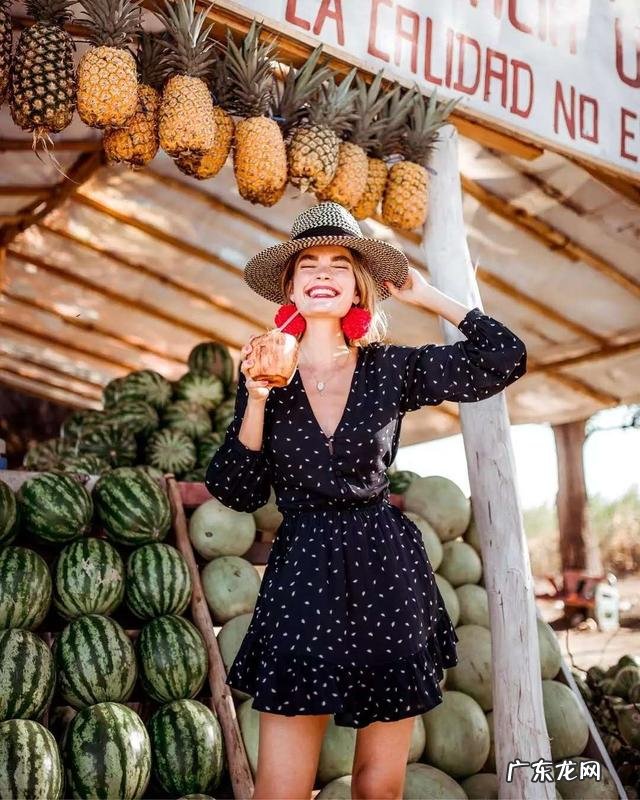 女性夏天连衣裙穿搭图 夏季连衣裙穿搭技巧