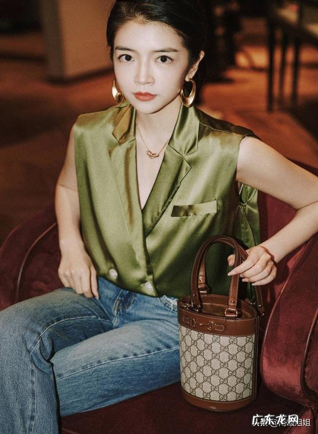 三木夏季穿衣搭配图片 三木夏季大方简洁的搭配