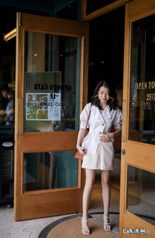 三木夏季穿衣搭配图片 三木夏季大方简洁的搭配